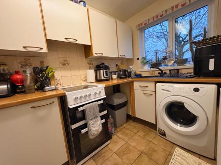 2 bedroom Terraced House to let in Epsom Walk, Hereford, HR4