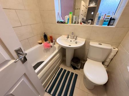 2 bedroom Terraced House to let in Epsom Walk, Hereford, HR4