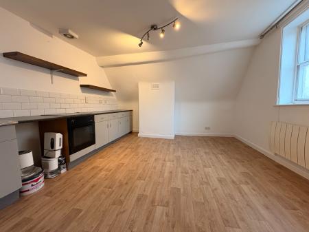 3 bedroom Flat to let in Bewell Street, Hereford, HR4