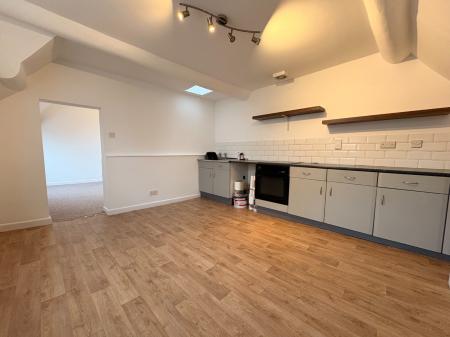 3 bedroom Flat to let in Bewell Street, Hereford, HR4