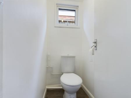 1 bedroom Studio flat to let in Nevinson Place, Tupsley, Hereford, HR1