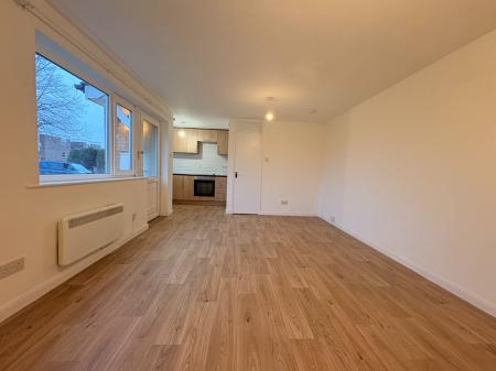 1 bedroom Flat to let in Sandown Drive, Bobblestock, Hereford, HR4