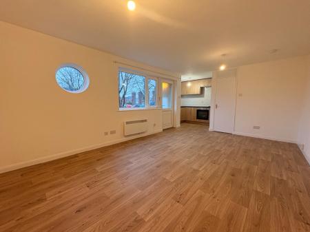 1 bedroom Flat to let in Sandown Drive, Bobblestock, Hereford, HR4