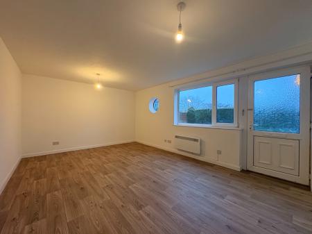 1 bedroom Flat to let in Sandown Drive, Bobblestock, Hereford, HR4