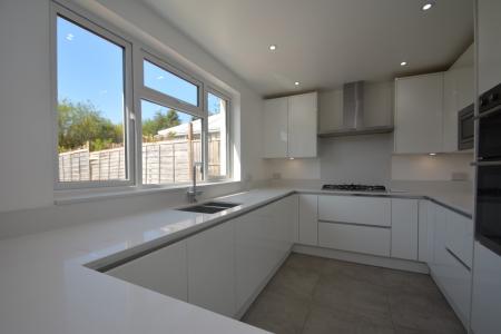 3 bedroom Semi-detached house to let in Cagebrook Avenue, Hereford, HR2