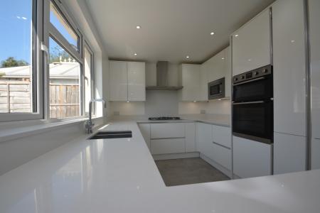 3 bedroom Semi-detached house to let in Cagebrook Avenue, Hereford, HR2