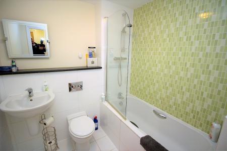 1 bedroom Flat for sale in Aspen Court, Freer Crescent, High Wycombe, HP13