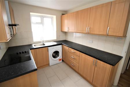 2 bedroom Ground floor maisonette for sale in Clifton Court, Marlow Road, Cressex, High Wycombe, HP11
