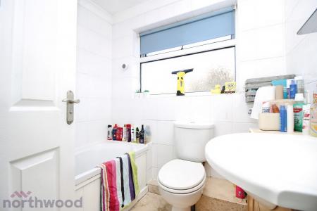 2 bedroom Detached house for sale in Roebuck Avenue, High Wycombe, HP13