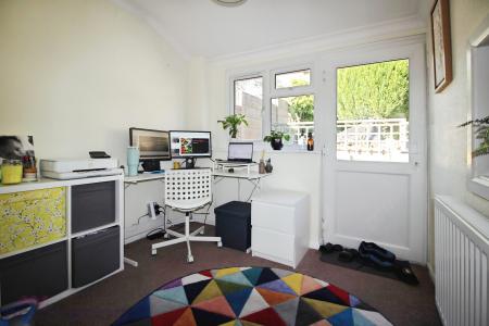 2 bedroom Detached house for sale in Roebuck Avenue, High Wycombe, HP13