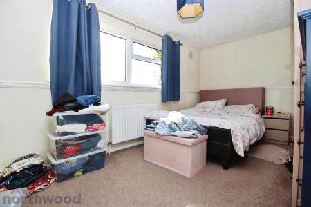 2 bedroom Detached house for sale in Roebuck Avenue, High Wycombe, HP13