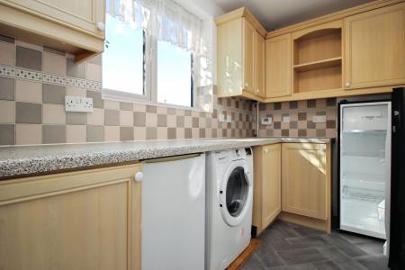 3 bedroom Town house to let in Garratts Way, High Wycombe, HP13