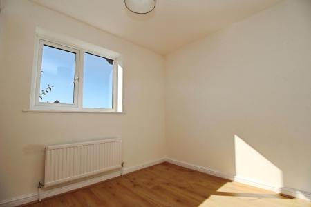 3 bedroom Town house to let in Garratts Way, High Wycombe, HP13