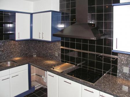 3 bedroom Flat to let in Overleigh Court, Amersham Road, High Wycombe, HP13