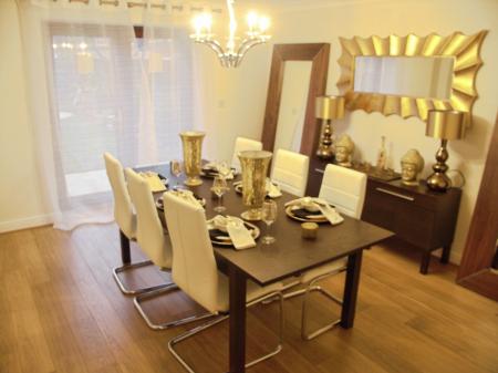 4 bedroom Town house to let in John North Close, Marlow Hill, High Wycombe, HP11