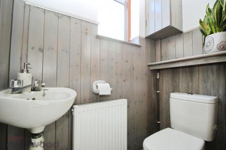 3 bedroom Semi-detached house to let in Suffield Road, High Wycombe, HP11