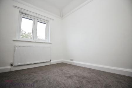 3 bedroom Semi-detached house to let in Whitepit Lane, Wooburn Green, HP10