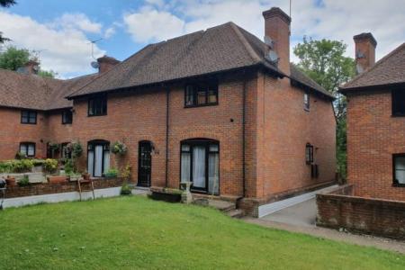 Bassetsbury Lane, High Wycombe, HP11