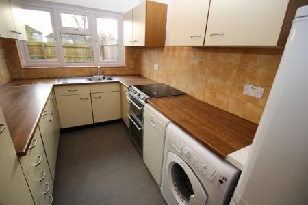 2 bedroom End of terrace house to let in Denewood, High Wycombe, HP13
