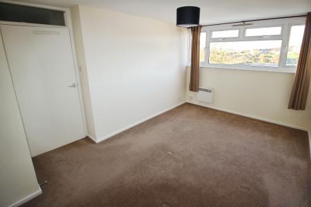 4 bedroom Town house for sale in Hunters Hill, High Wycombe, HP13