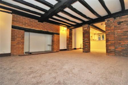 3 bedroom Terraced House for sale in High Street, Great Missenden, High Wycombe, HP16