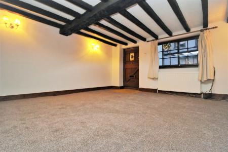 3 bedroom Terraced House for sale in High Street, Great Missenden, High Wycombe, HP16