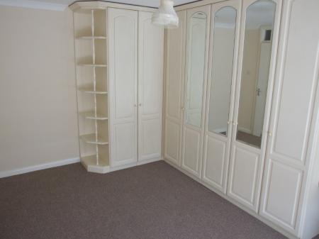 2 bedroom Flat to let in Clifton Court, Marlow Road, High Wycombe, HP11