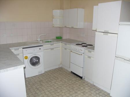 1 bedroom Flat to let in Wyatt Close, High Wycombe, HP13