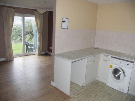 1 bedroom Flat to let in Wyatt Close, High Wycombe, HP13