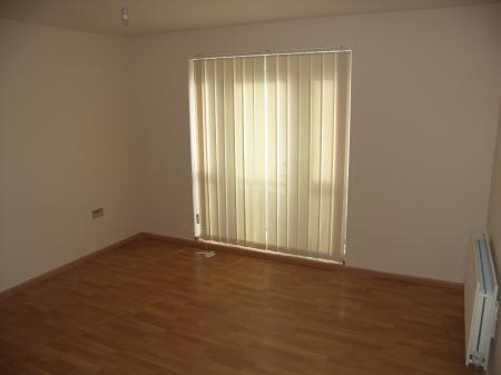 2 bedroom Flat to let in Brunner Place, Queens Road, High Wycombe, HP13