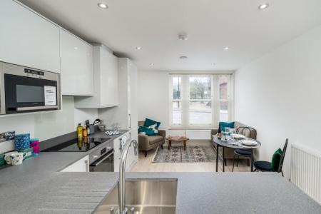 1 bedroom Flat to let in Trinity Place, Town Center, High Wycombe, HP11