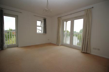 2 bedroom Flat to let in Guillemot Way, Aylesbury, HP19
