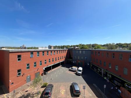 2 bedroom Flat for sale in COMPAIR CRESCENT IPSWICH