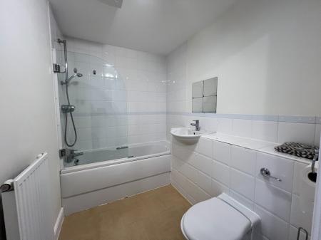 2 bedroom Flat for sale in COMPAIR CRESCENT IPSWICH