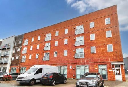 2 bedroom Flat for sale in Compair Crescent, Ipswich, IP2