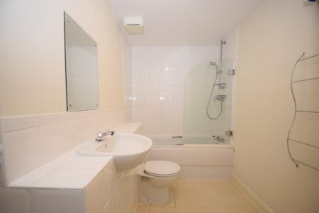 2 bedroom Flat for sale in Pownall Road, Ipswich