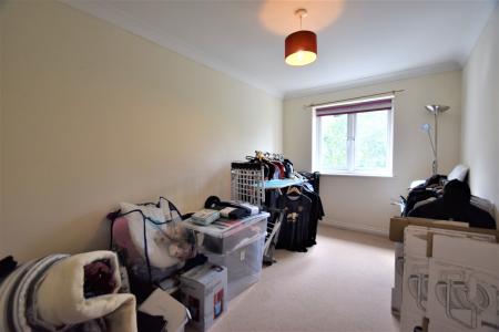 2 bedroom Flat for sale in Sproughton Road, Ipswich, IP1