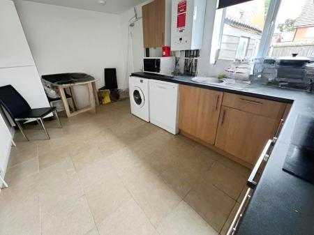 5 bedroom House share to let in Bramford Road