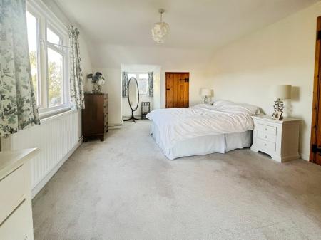 2 bedroom Detached house for sale in The Street, Tuddenham St Martin