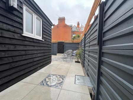 1 bedroom House share to let in Holland Road Felixstowe