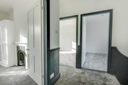 5 bedroom Semi-detached house to let in Finborough Road, Stowmarket