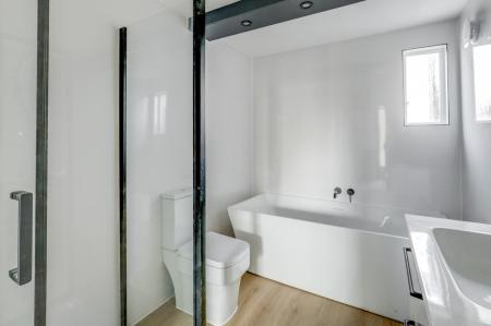 5 bedroom Semi-detached house to let in Finborough Road, Stowmarket