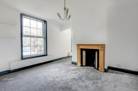 5 bedroom Semi-detached house to let in Finborough Road, Stowmarket