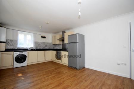 2 bedroom Flat for sale in Maidenhall Approach, Ipswich, IP2