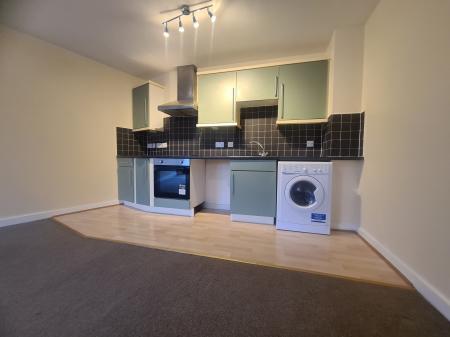 2 bedroom Apartment to let in St Georges Quay, Lancaster, LA1