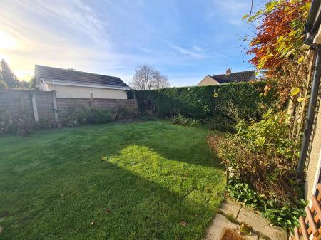 4 bedroom Detached house to let in Lawnswood Avenue, Lancaster, LA1
