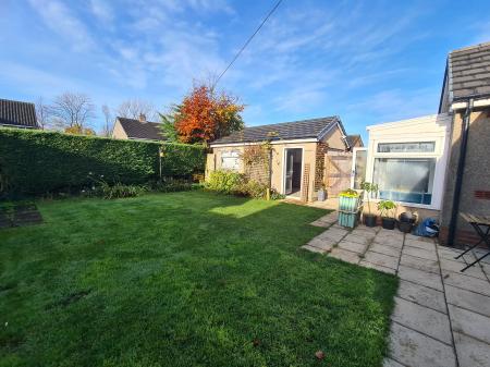 4 bedroom Detached house to let in Lawnswood Avenue, Lancaster, LA1