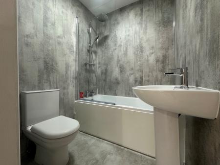 2 bedroom Flat to let in Poulton Road, Morecambe, LA4