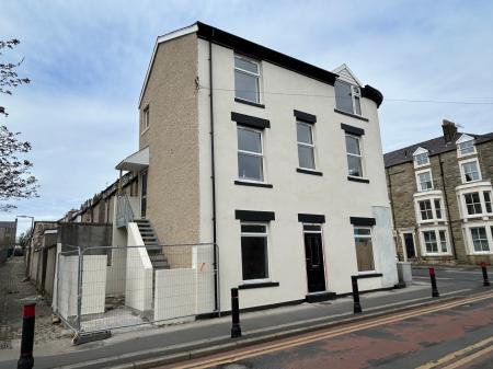2 bedroom Flat to let in Poulton Road, Morecambe, LA4
