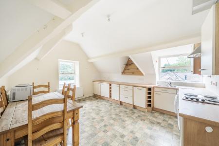 2 bedroom Flat for sale in 3 Park Villas, Roundhay, Leeds, LS8